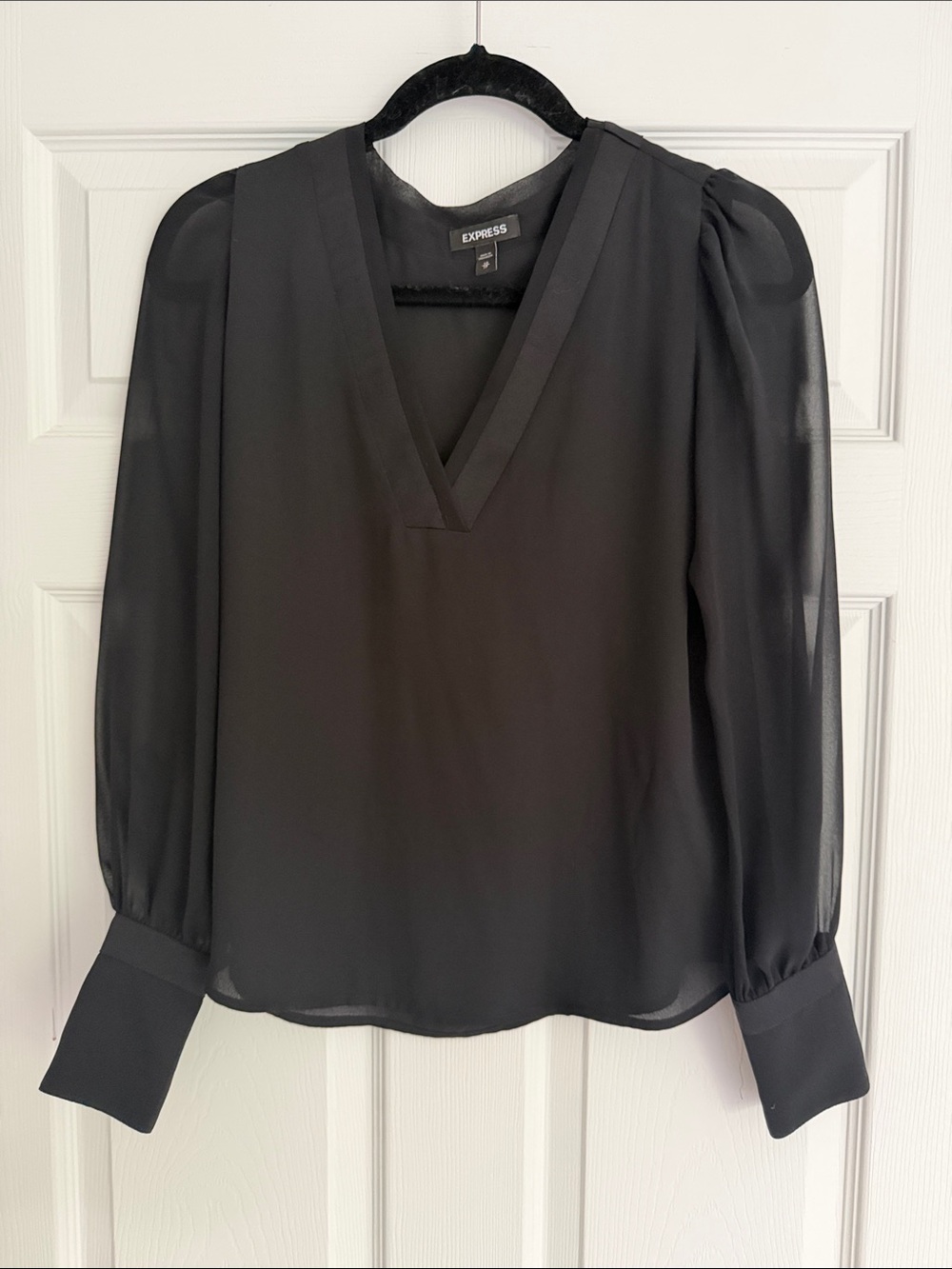 Express Black Size XS Sheer V-Neck Long-Sleeve Blouse